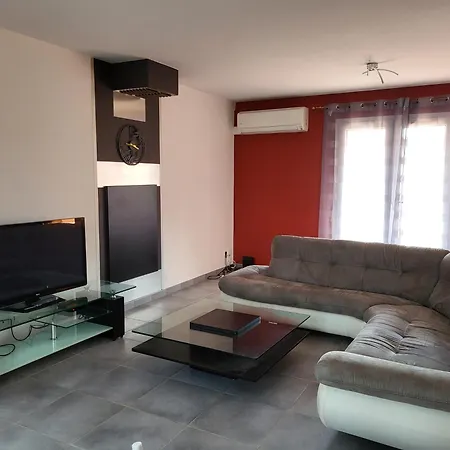 Villa *